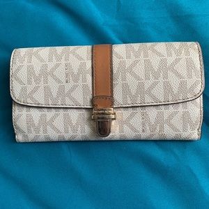 Michael Kors Leather Logo Wallet